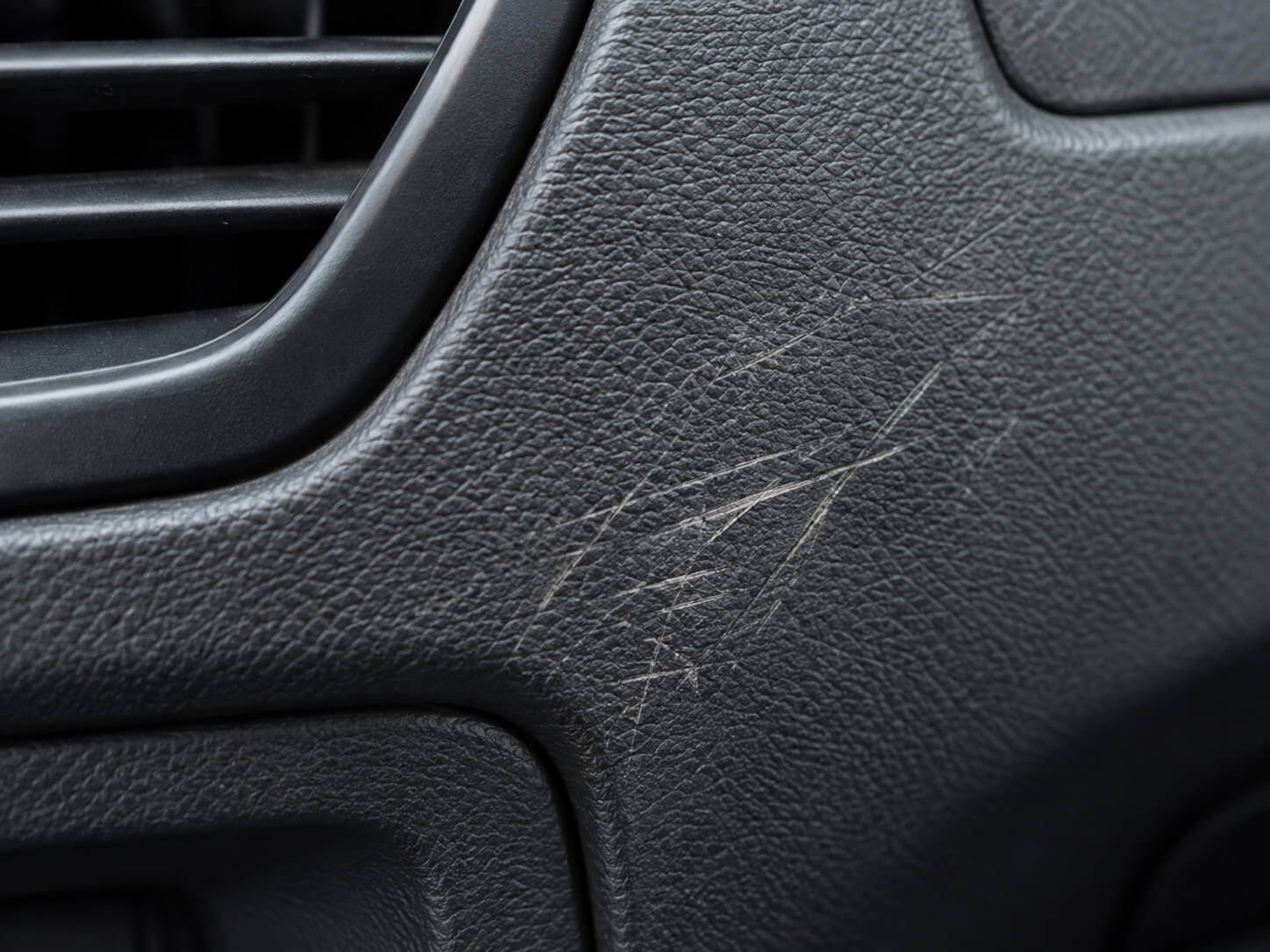 Réparation de plastique automobile