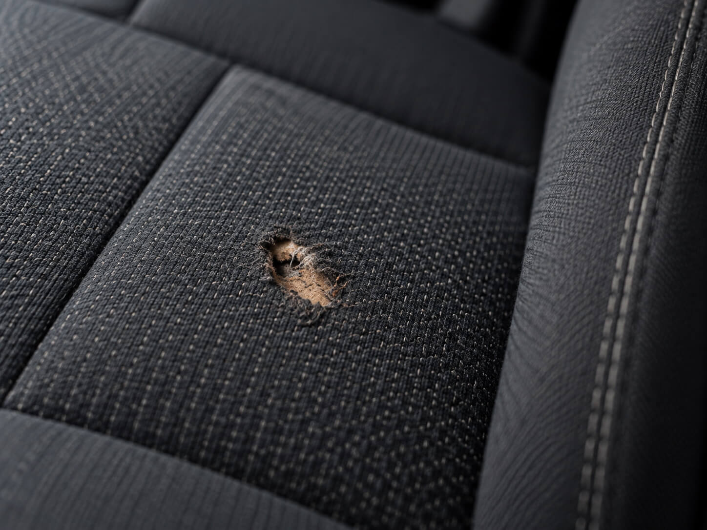 Réparation de tissu automobile